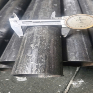 THÉP ỐNG HÀN ĐEN PHI 35/ ỐNG THÉP HÀN ĐEN D35