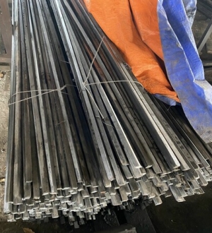 THÉP VUÔNG ĐẶC S45C 30X30/ VUÔNG ĐẶC 30X30